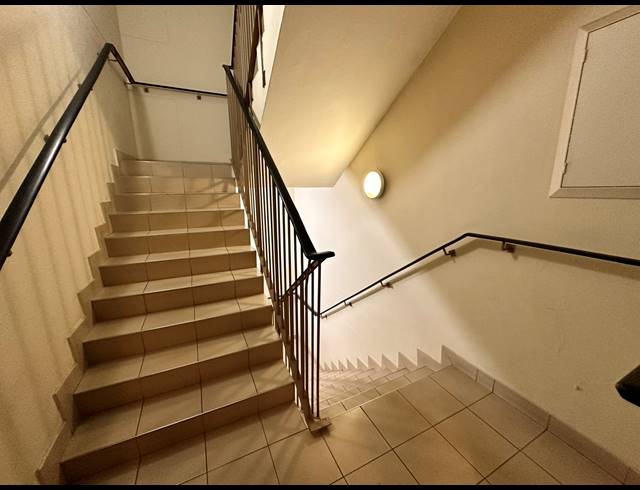 2,470M² OFFICE TO LET IN PARKTOWN